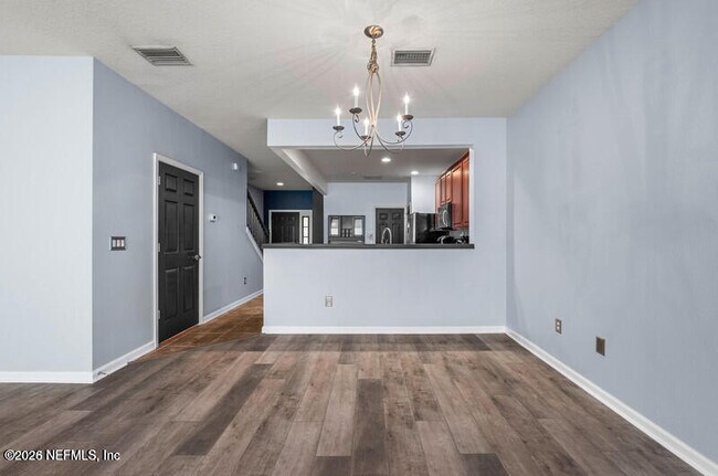 Photo - 4265 Highwood Dr