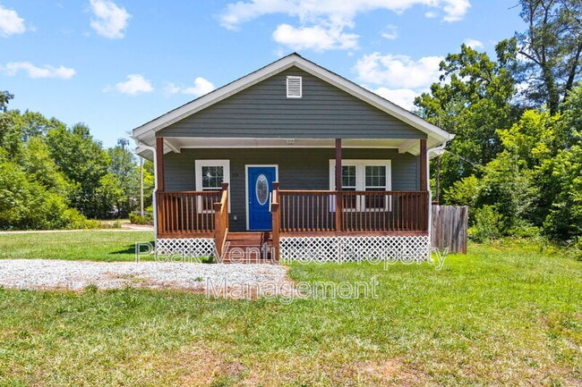 Photo - 704 Fairfax St