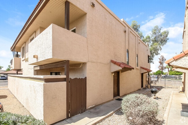 Building Photo - 410 E 9th Ave Unit 17 Rental
