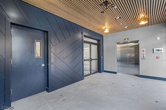 Photo - 44 W Price St Unit 311