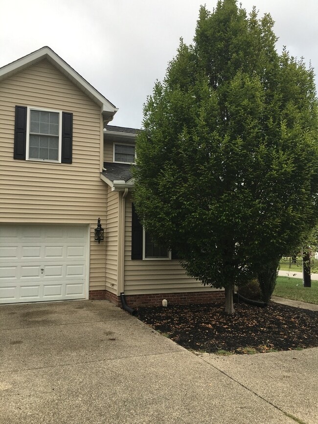 Photo - Immaculate 3 Bedroom Townhome in Huntington/Barboursville Area