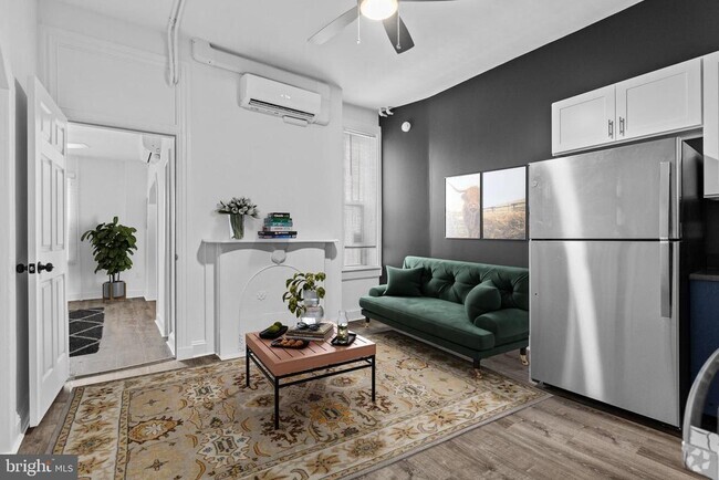 Building Photo - 1308 W Lexington St Unit 2R Rental