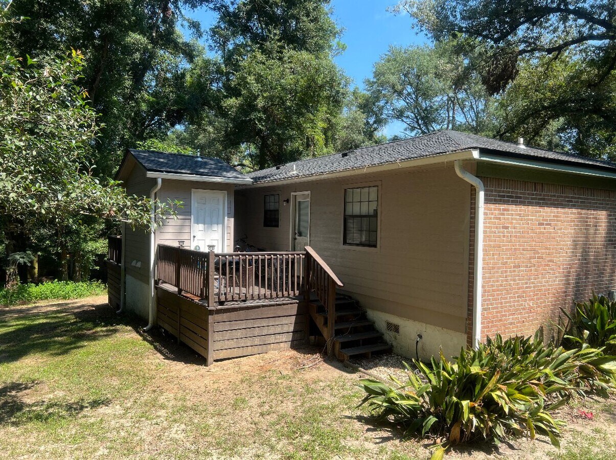 Photo - COMING SOON – 2BR/1BA Duplex in Tallahasse...