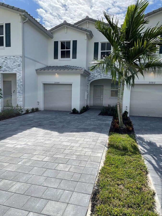 Photo - 2684 SE 11th Ct Townhome