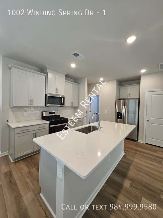 Photo - 1002 Winding Spg Dr