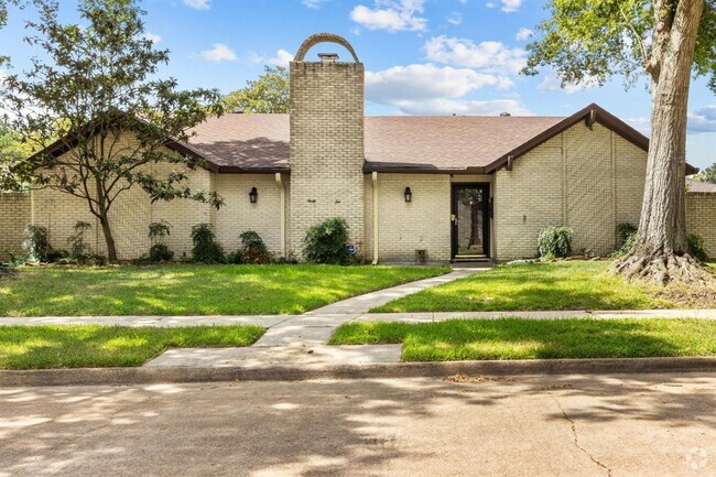 Building Photo - 4010 Paraguay Cir Rental