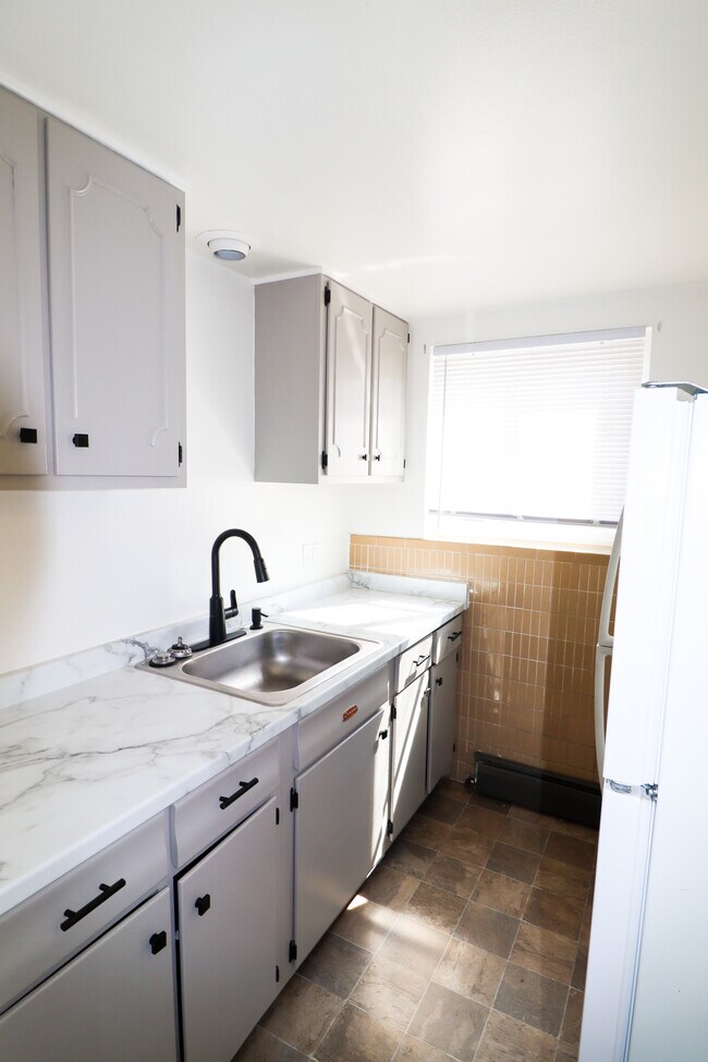 Photo - 6060 Colter Ave