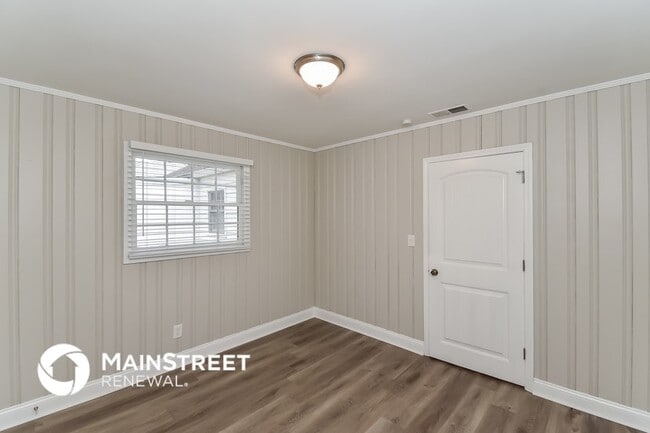 Photo - 8467 Fairview Dr