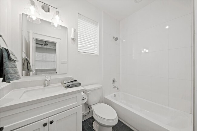 Photo - 2510 Gray St