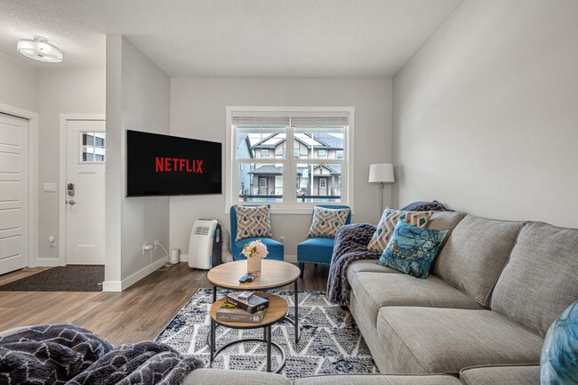 Photo - 233 Midgrove Mews SW Unit ID1314500P