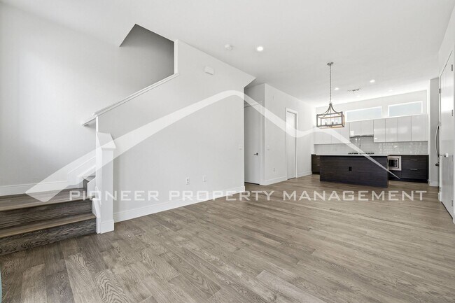 Photo - Townhome in the Highlands!