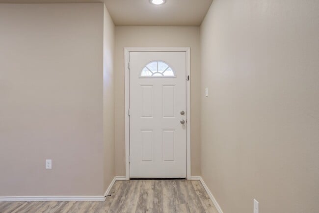 Photo - 1009 Preston Trails Unit B