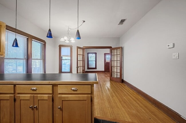 Photo - 4 Bedroom, 3 Bath in North Campus / Hyde Park