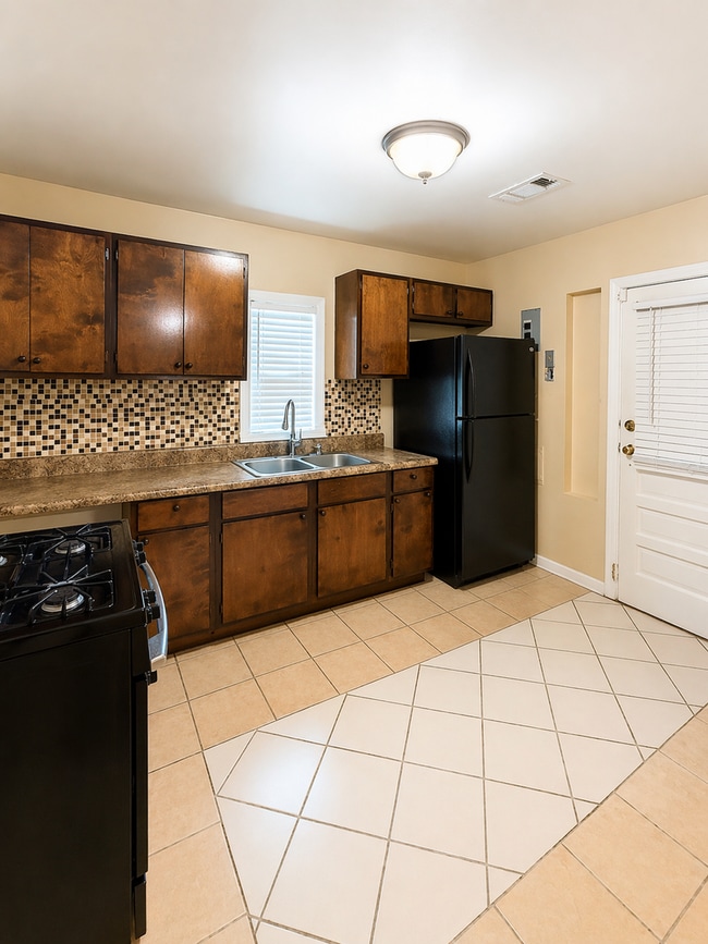 Photo - 2445 Lowell Ave