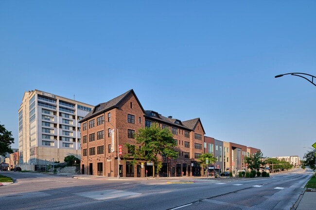 Building Photo - Cranford Apartments Unit 37