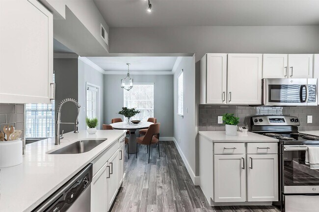 Photo - 19100 Glenwest Dr Unidad 936