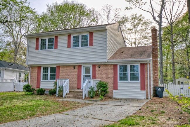 Photo - Great Location in Williamsburg!