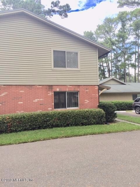 Move in ready 2/2.5 condo in ORANGE PARK - Move in ready 2/2.5 condo in ORANGE PARK