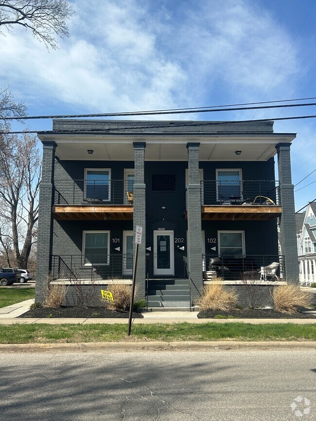 Exterior balconies - 11915 Ashbury Ave Rental