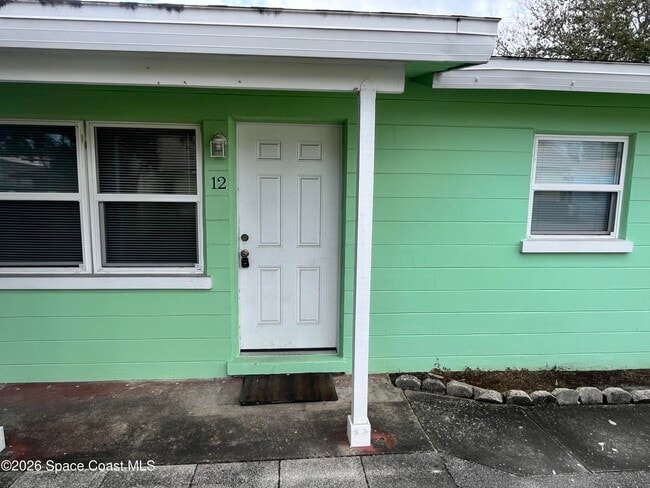 Building Photo - 1420 Avocado Ave Unit 12