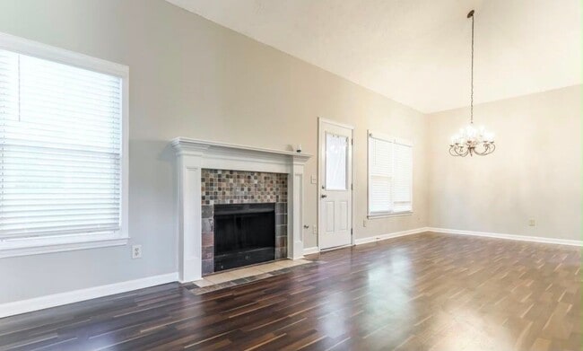 Photo - 773 Wilkes Dr