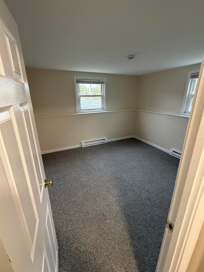 Photo - 2 Grand Ave Unidad 7