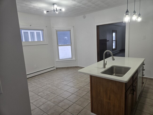 Photo - 146 William St Unit 146