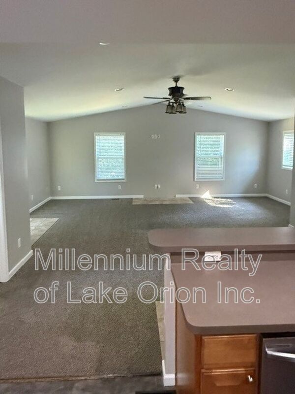 465 Trombley Rd