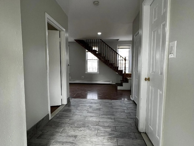 Photo - 145 Lake Ave Unidad Floor #2