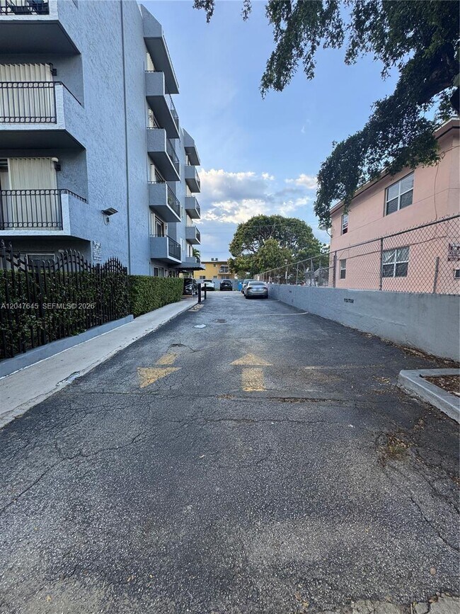 Photo - 1933 SW 7th St Unit 504