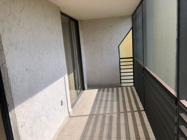 Photo - 6301 N University Dr Unit 220