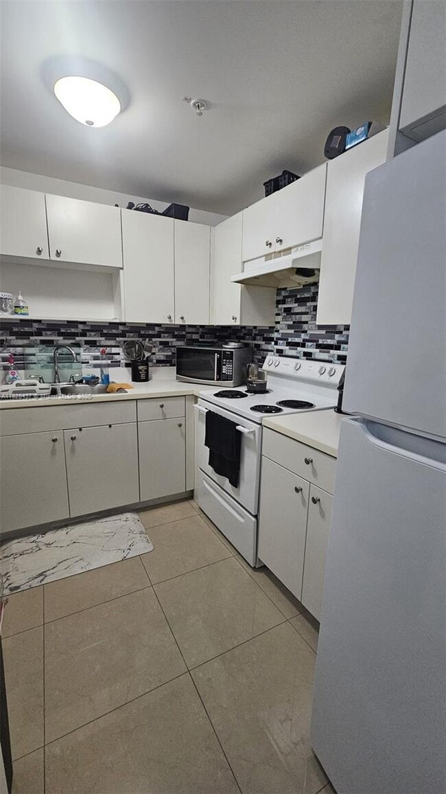 Photo - 1857 NW 24th St Unit 10