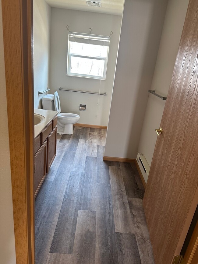 Photo - Dancing Oaks Apartments