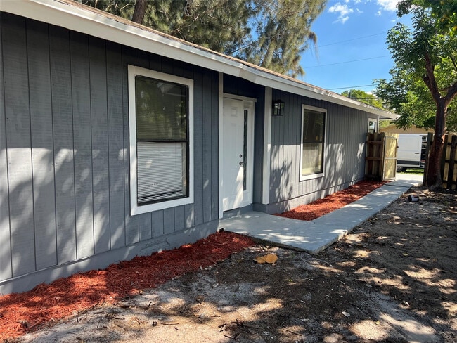 Photo - 500 NE 34th St