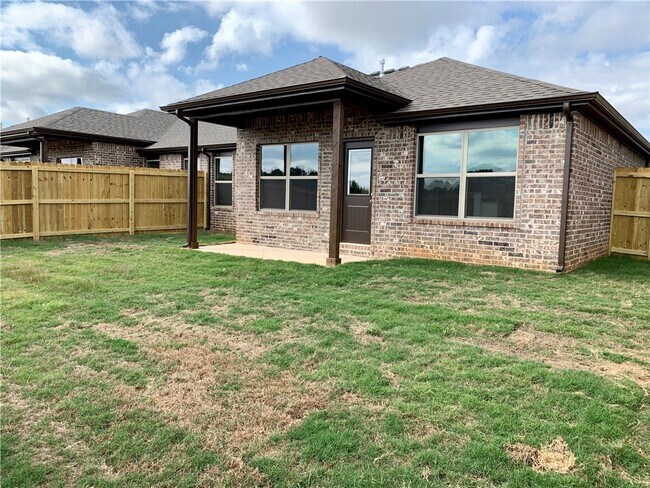 Photo - 430 Rineel Ave