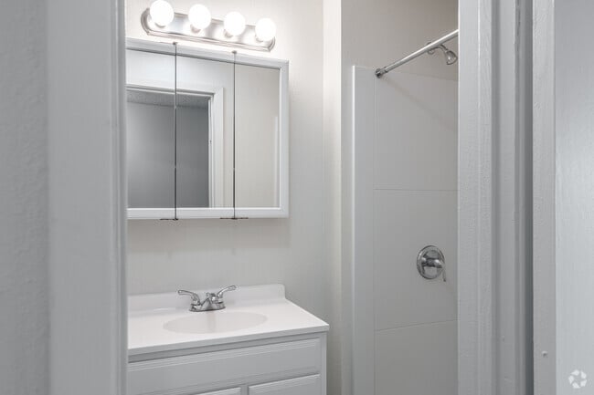 2BR, 2.5BA - 1219SF - Sycamore Point Apartment Homes