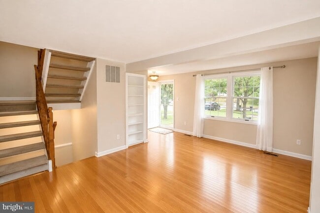 Photo - 17231 Epsilon Pl