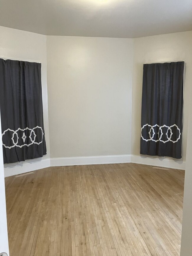 Photo - 616 2nd St SW Unit 616 2nd Apt #2