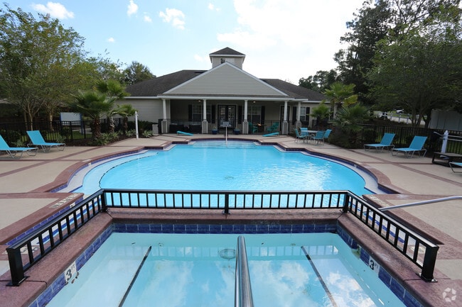 Photo - Water's Edge Apartment Homes