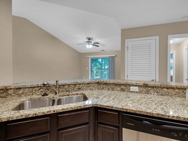 Photo - Beautiful One Bedroom Apartment in Fort Walton Beach! Unit 307