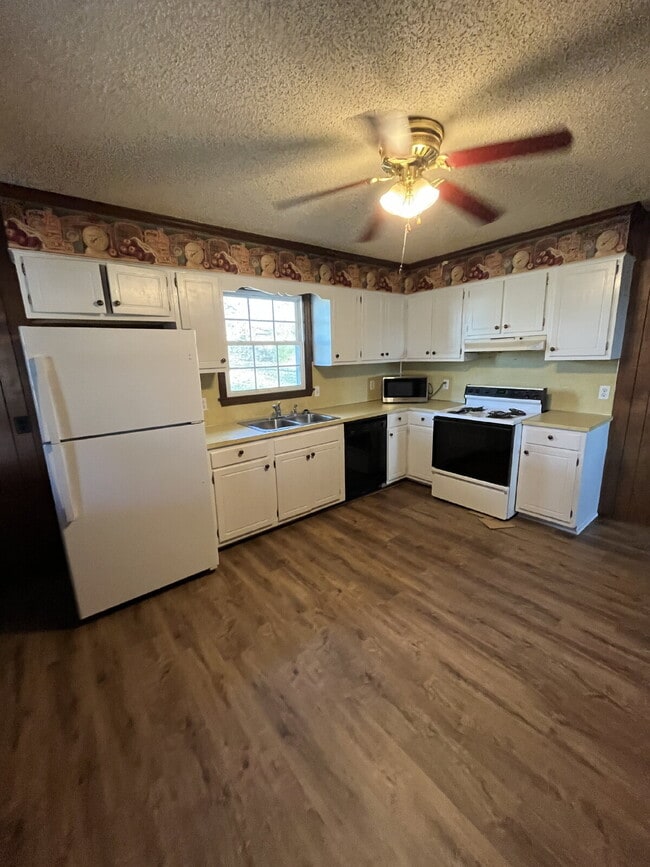 Photo - 3935 Yokley St