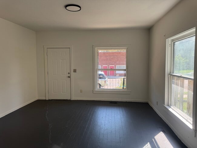 1301 Clifton Ave Unit 3 bedroom, 2 full baths Spfld apartment