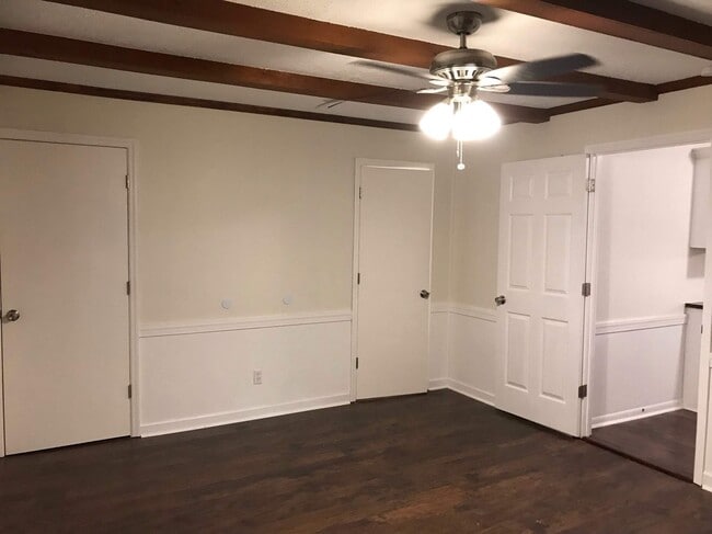 Photo - 1707 Woodside Dr Unit Bedroom 1