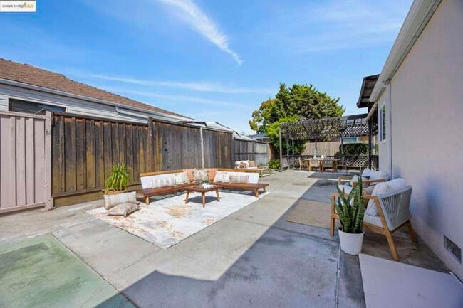 Photo - 20674 Forest Ave