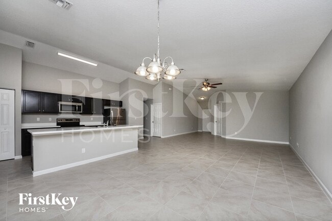 Photo - 1490 Paramount Ave SE