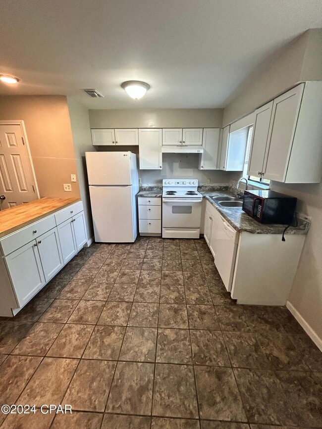 Photo - 147 Cheri Ln