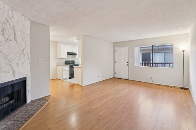 Photo - 725 E Providencia Ave Unidad 209