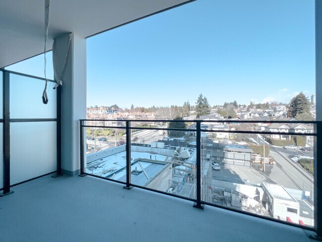 Photo - 901 Lougheed Hwy.