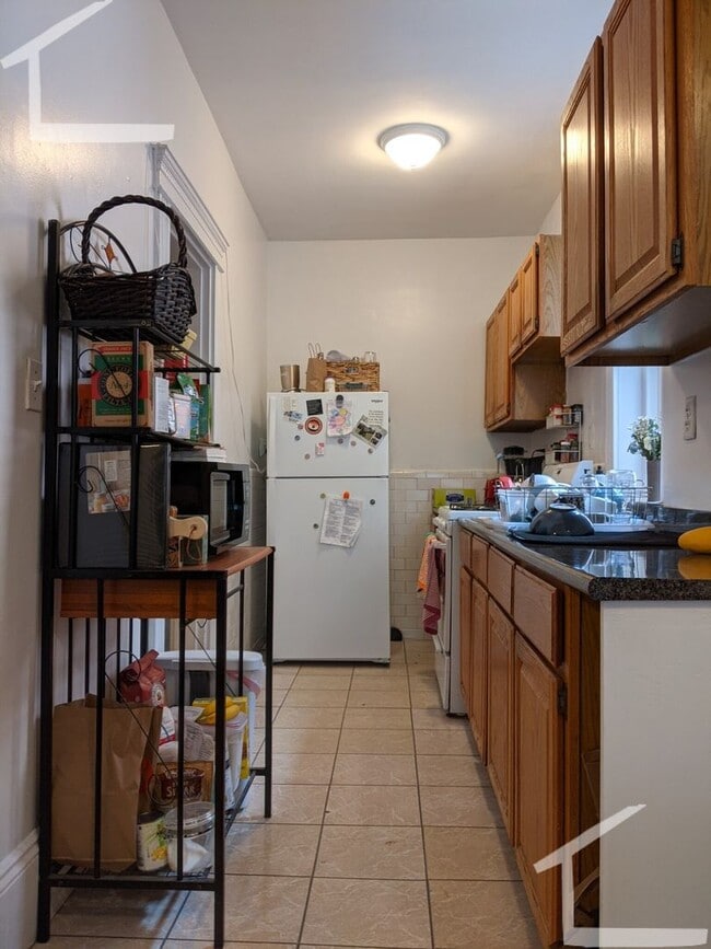 Photo - No Brokers Fee,3 Bedrooms unit on Coolidge Corner, Lau dry on a Site, heat, Hot Water Included