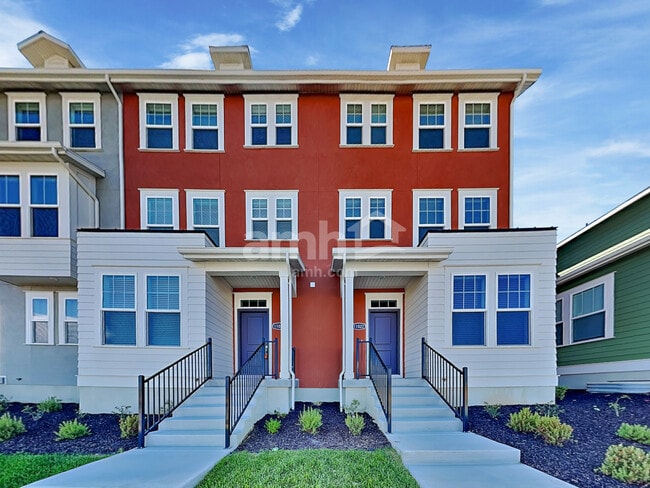 Building Photo - 11022 S Trocadero Ave